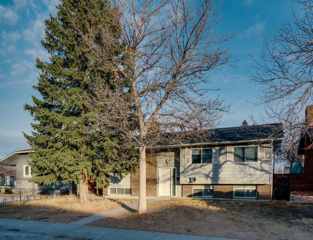 108 Whiteglen Crescent NE, Calgary — main listing photo