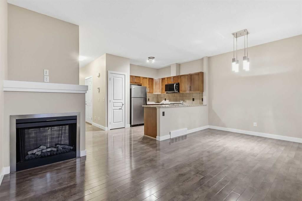 71 Panatella Hill NW, Calgary — photo 2 of 23