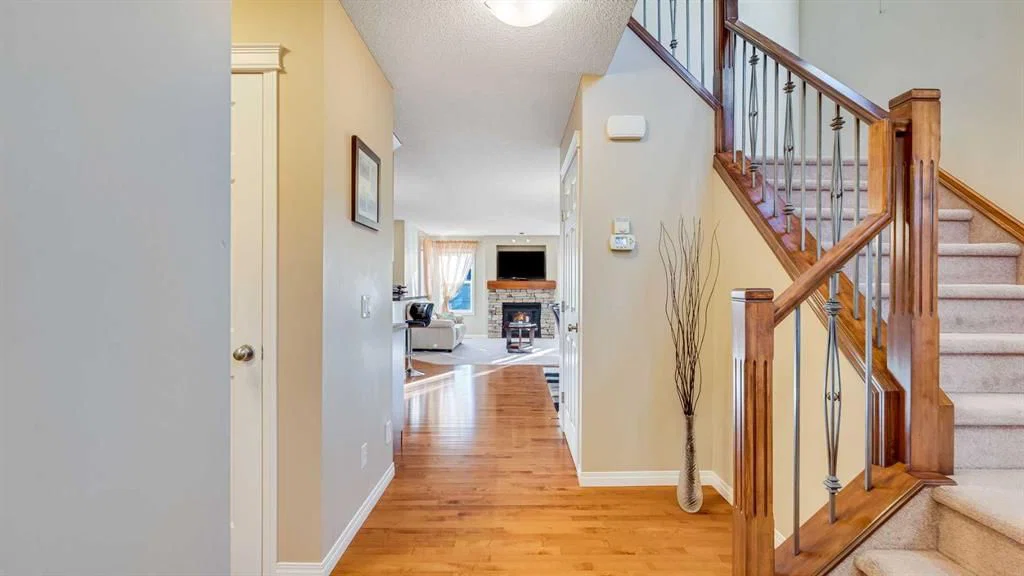 157 Bridleridge View SW, Calgary — photo 5 of 48