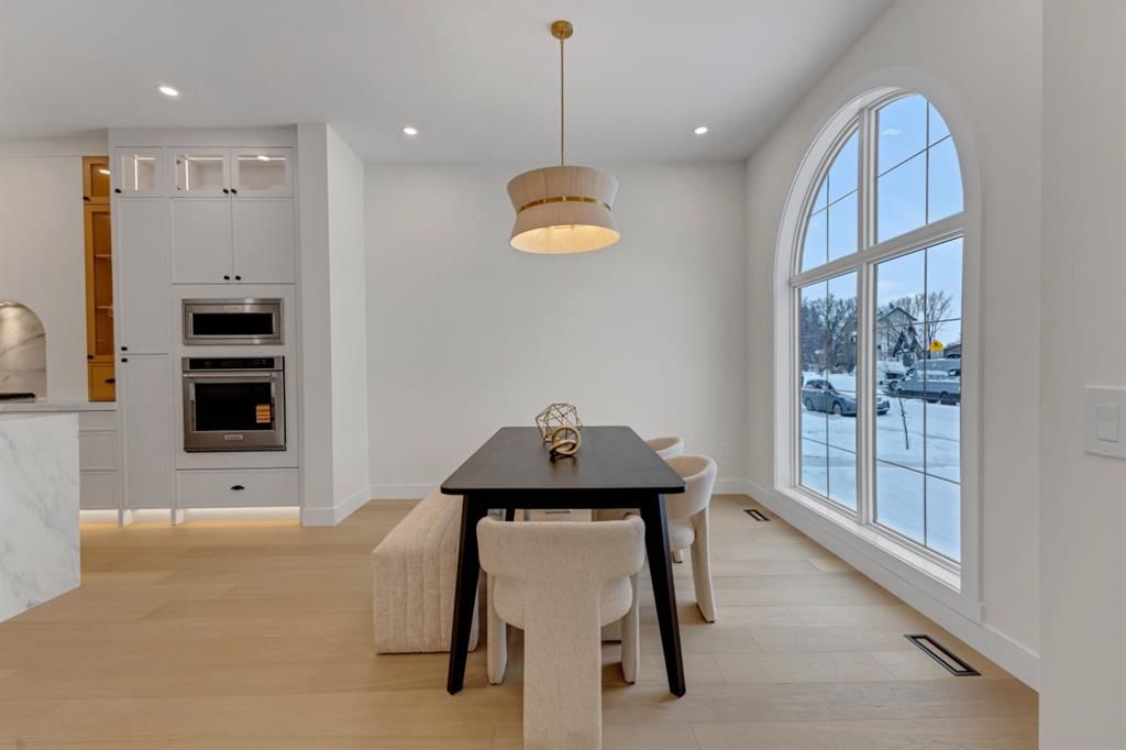 2518 20 Street SW, Calgary — photo 3 of 45