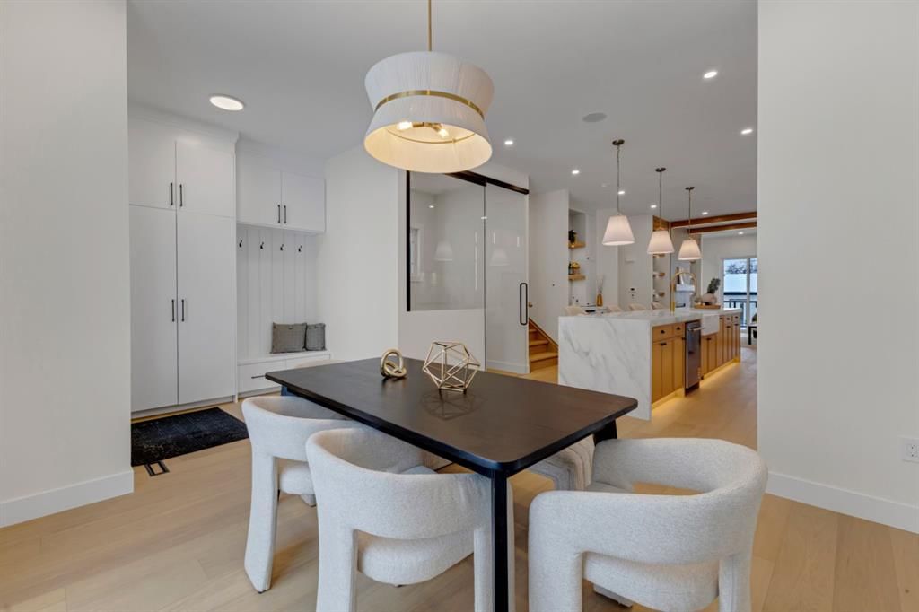 2518 20 Street SW, Calgary — photo 4 of 45