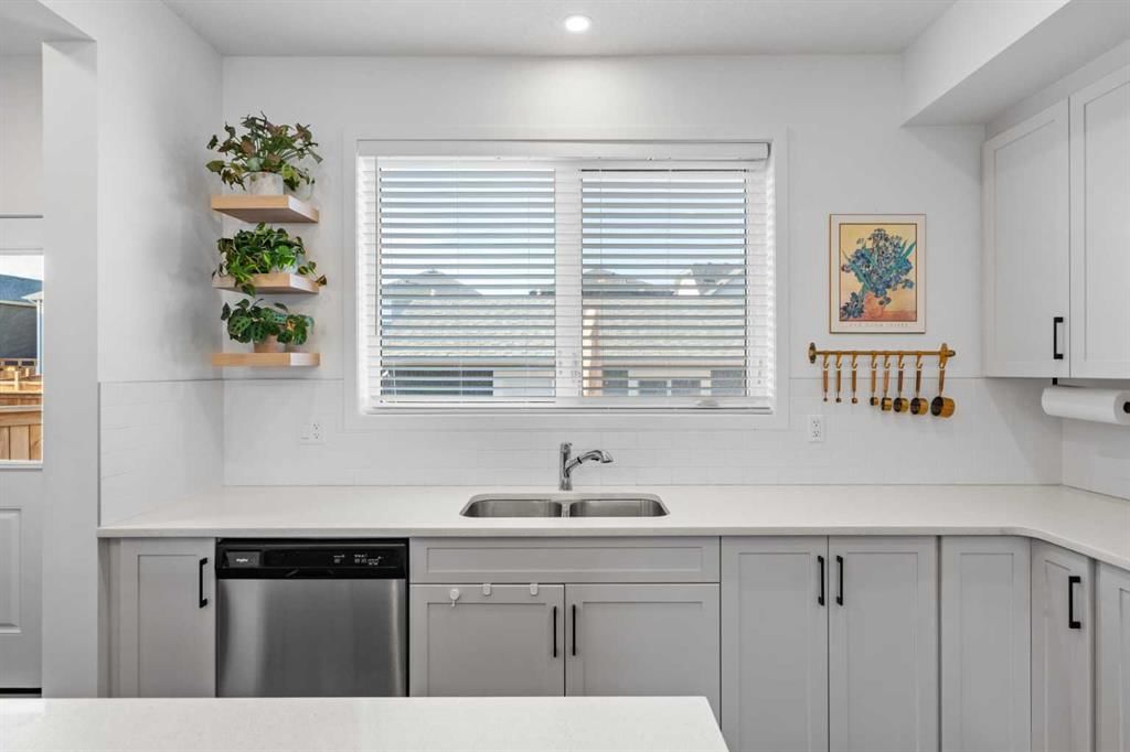 966 Mahogany Boulevard SE, Calgary — photo 5 of 50