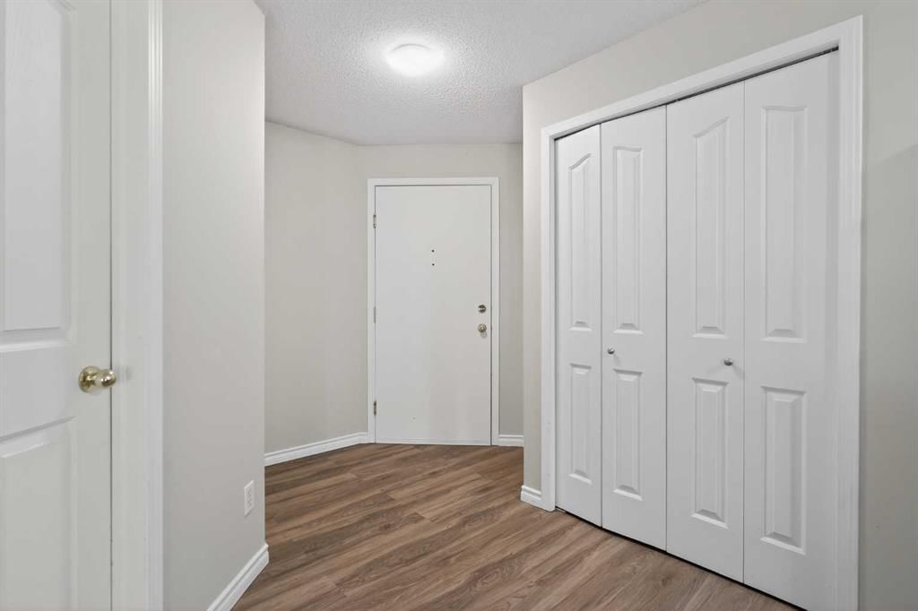 408, 1000 Somervale Court SW, Calgary — photo 5 of 40
