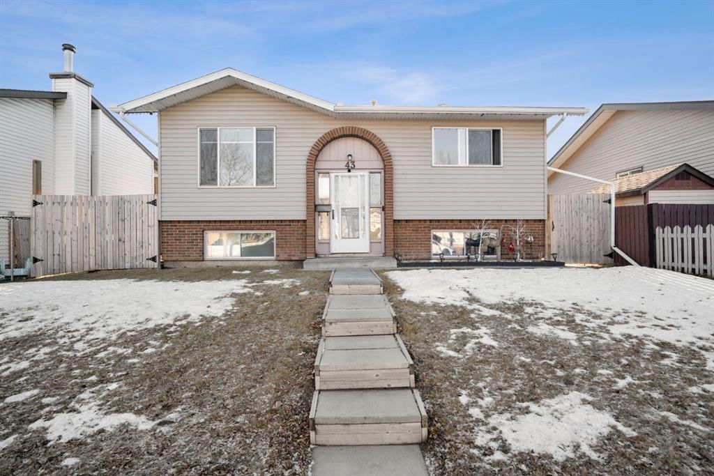 43 Applewood Drive SE, Calgary — main listing photo