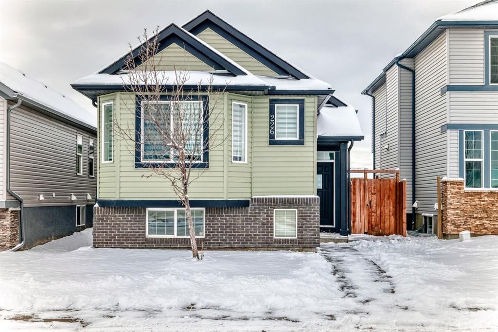 226 Saddlebrook Circle NE, Calgary — main listing photo