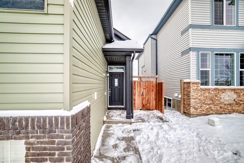 226 Saddlebrook Circle NE, Calgary — photo 2 of 23