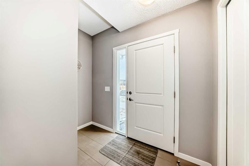 309 Nolanlake Villas NW, Calgary — photo 4 of 35