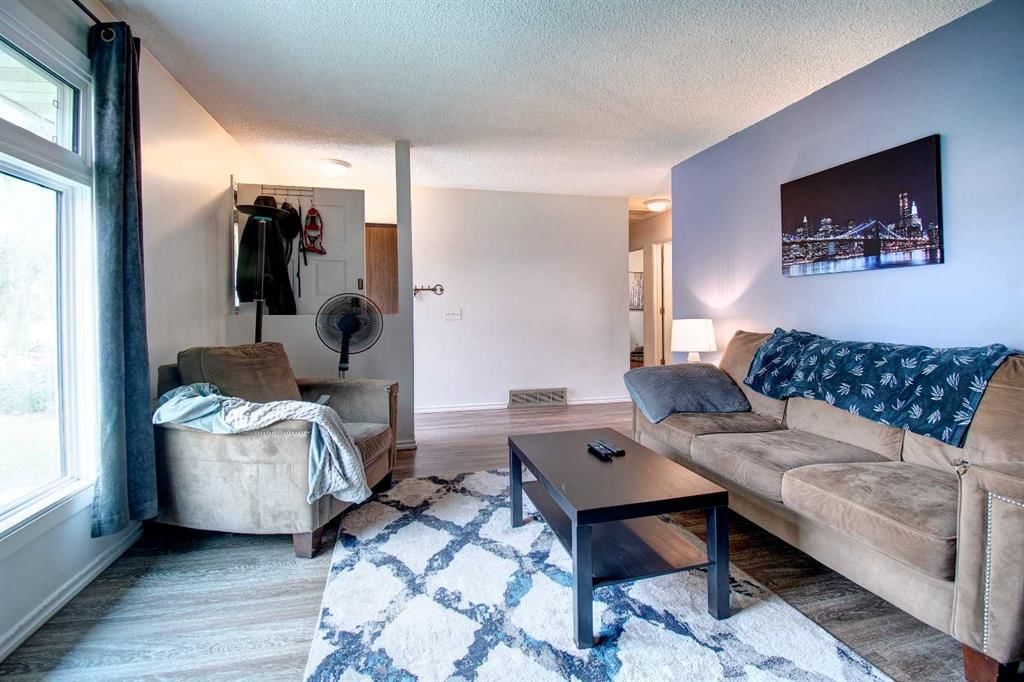 95 Falton Way NE, Calgary — photo 5 of 34