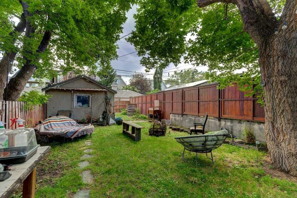 2207 8 Avenue SE, Calgary — photo 2 of 32