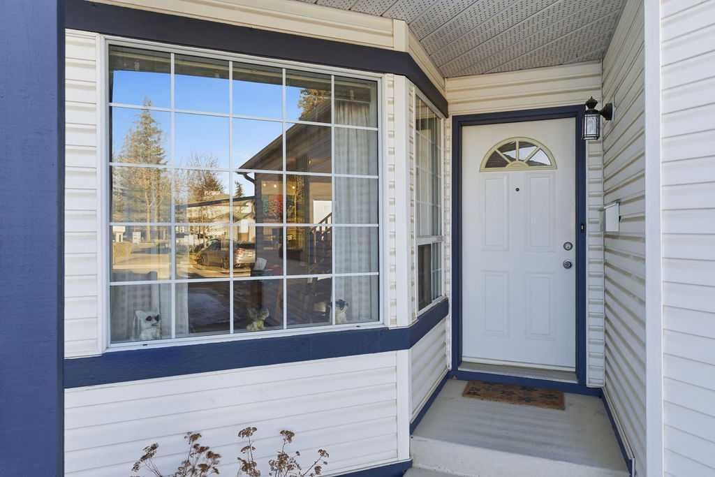 603 Citadel Terrace NW, Calgary — photo 2 of 40