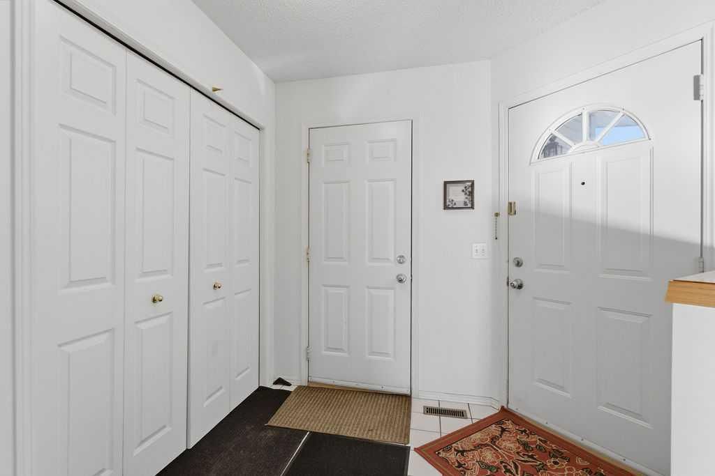 603 Citadel Terrace NW, Calgary — photo 3 of 40