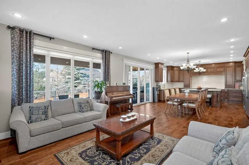72 Rockcliff Grove NW, Calgary — photo 2 of 50