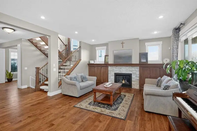 72 Rockcliff Grove NW, Calgary — photo 5 of 50
