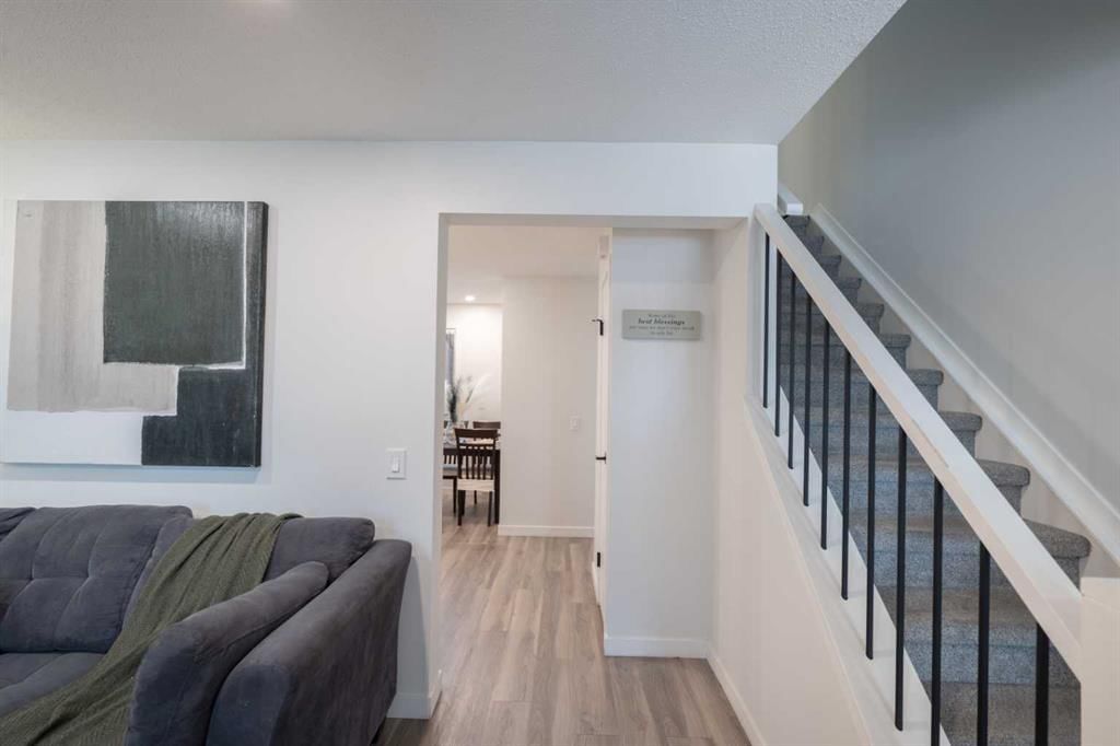 6223 Penedo Way SE, Calgary — photo 3 of 28