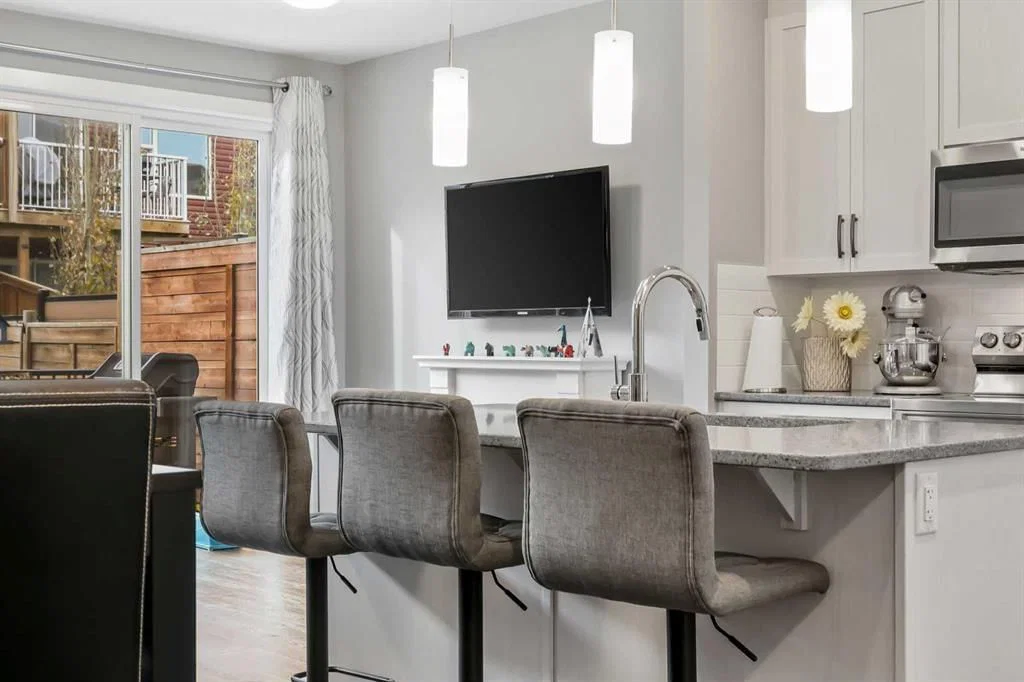 3 Sage Bluff Heights NW, Calgary — photo 4 of 50