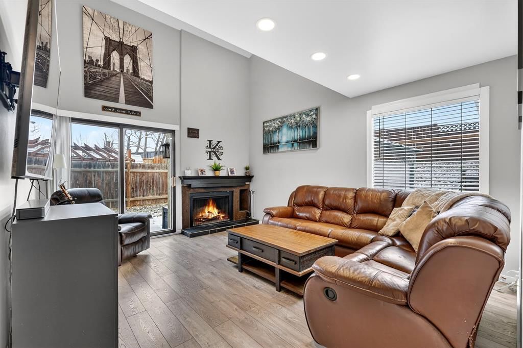 941 Ranchview Crescent NW, Calgary — photo 2 of 24