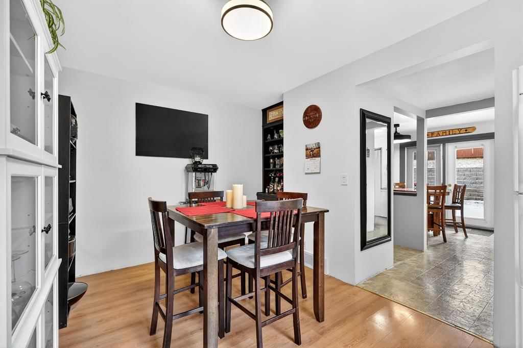 941 Ranchview Crescent NW, Calgary — photo 3 of 24