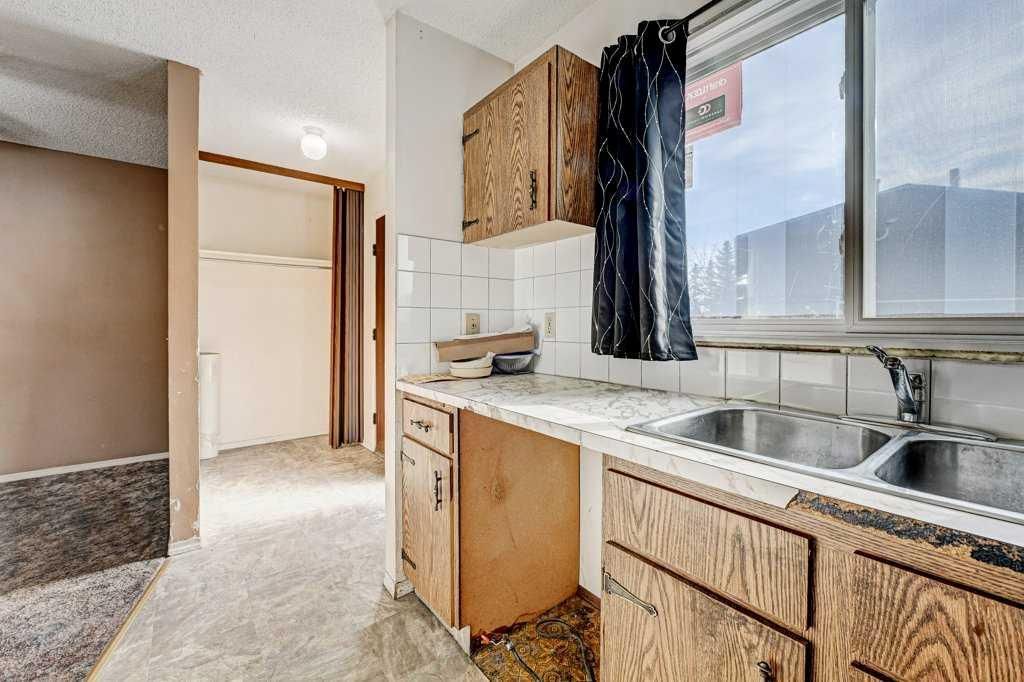 213, 5340 17 Avenue SW, Calgary — photo 4 of 37