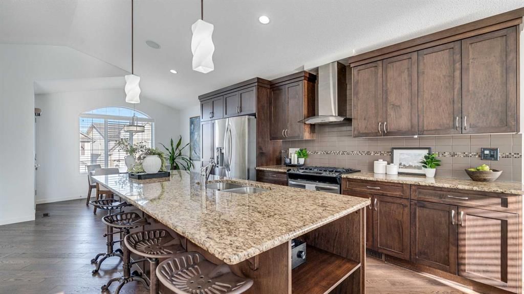 389 Cranberry Circle SE, Calgary — photo 4 of 47