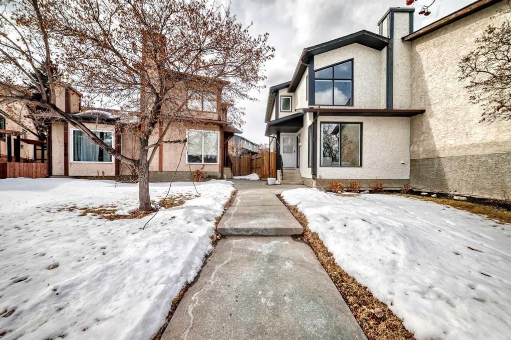 212 Cedarbrook Bay SW, Calgary — photo 2 of 47