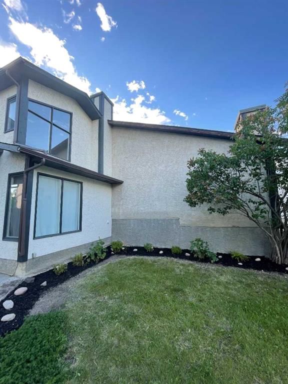 212 Cedarbrook Bay SW, Calgary — photo 3 of 47
