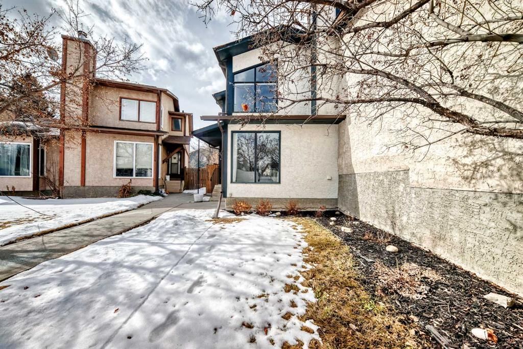 212 Cedarbrook Bay SW, Calgary — photo 5 of 47
