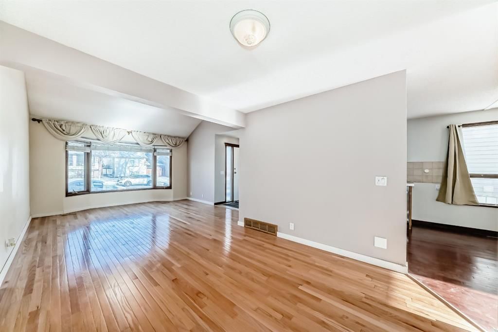 8007 Ranchview Drive NW, Calgary — photo 4 of 42