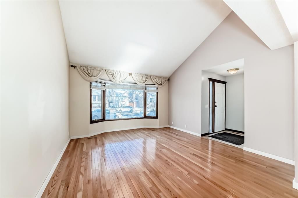 8007 Ranchview Drive NW, Calgary — photo 5 of 42