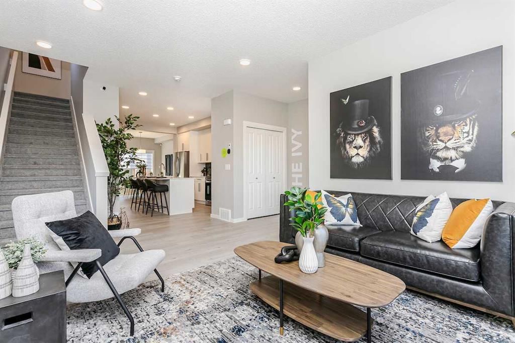 226 Heartwood Parade SE, Calgary — photo 3 of 11