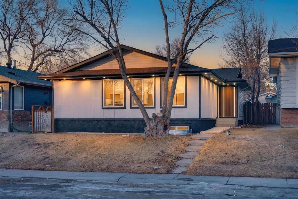 420 Pinegreen Close NE, Calgary — main listing photo