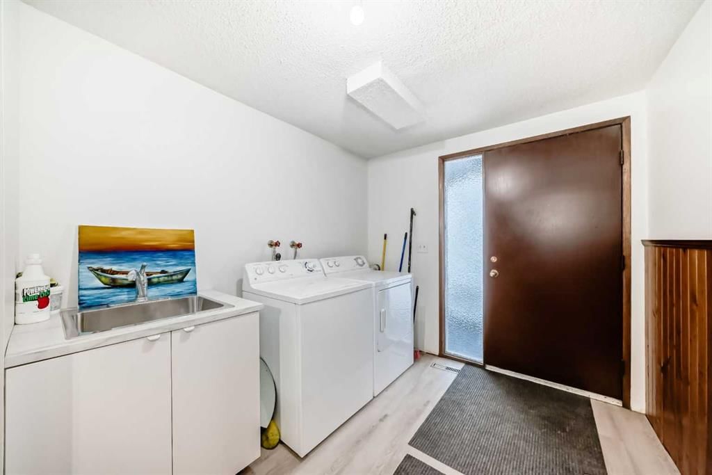 11, 1011 Canterbury Drive SW, Calgary — photo 5 of 43