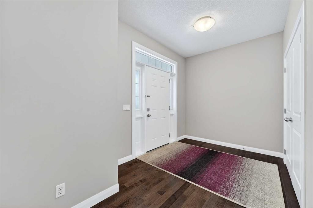 93 Silverado Bank Circle SW, Calgary — photo 3 of 50