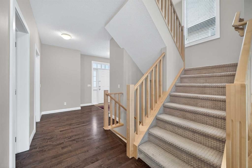 93 Silverado Bank Circle SW, Calgary — photo 5 of 50