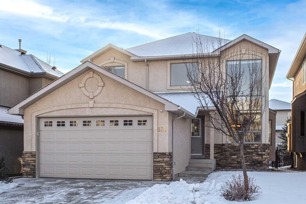 135 Everglade Circle SW, Calgary — main listing photo