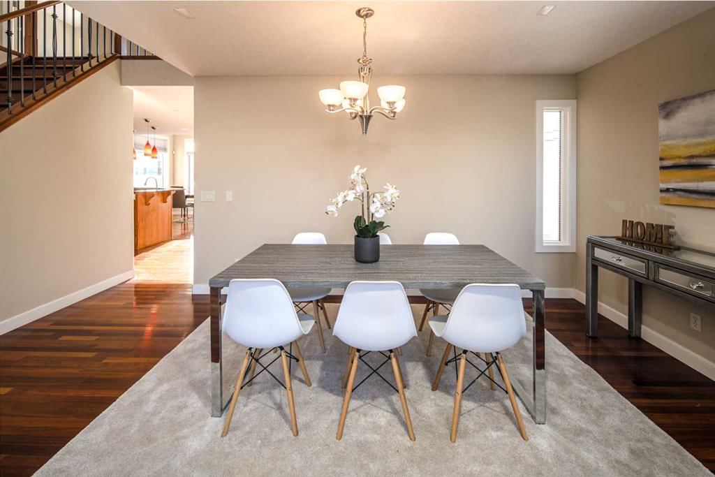 135 Everglade Circle SW, Calgary — photo 4 of 27