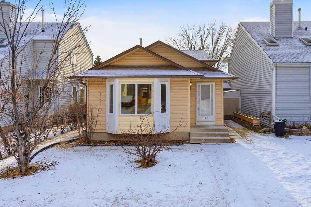 132 Riverglen Crescent SE, Calgary — main listing photo