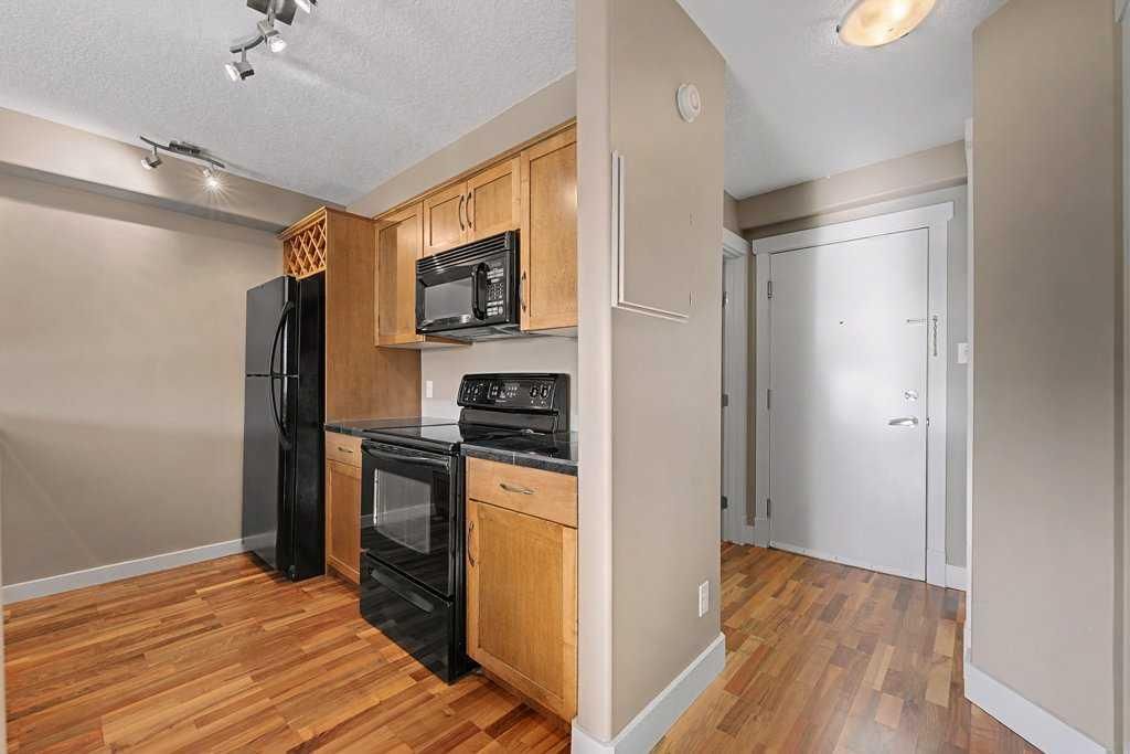 308, 355 5 Avenue NE, Calgary — photo 3 of 17