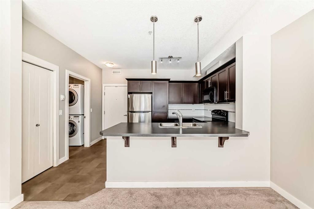 225, 20 Royal Oak Plaza NW, Calgary — photo 4 of 50