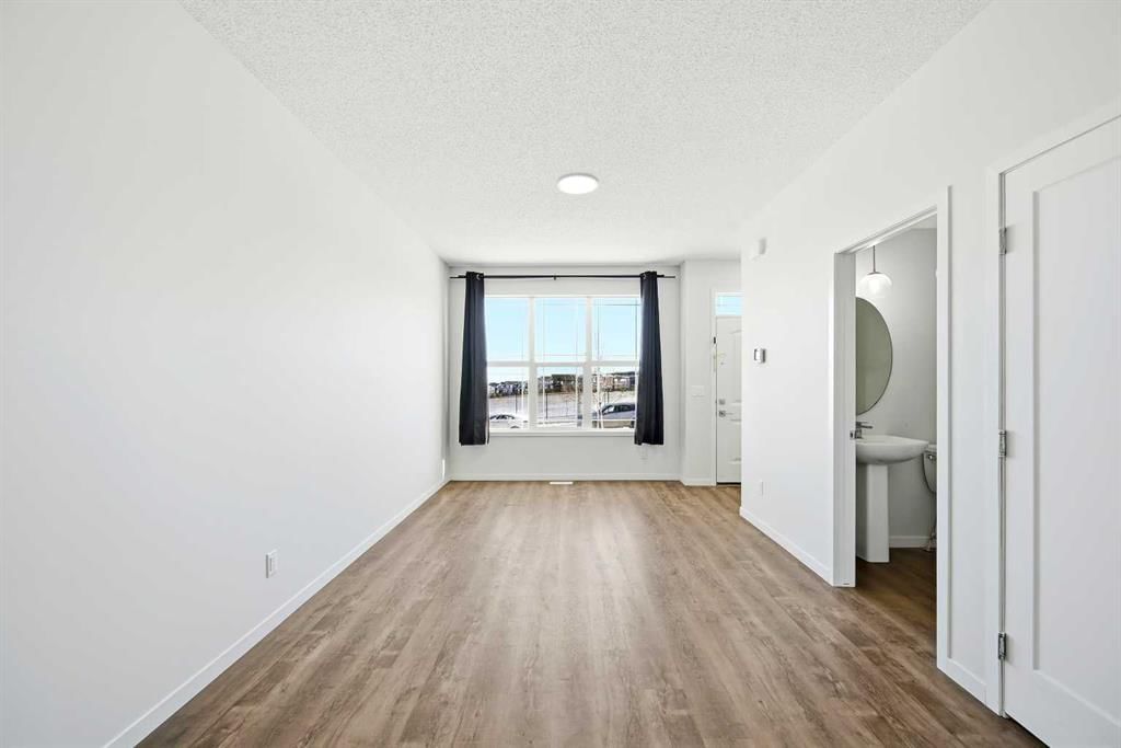 185 Edith Green NW, Calgary — photo 5 of 49