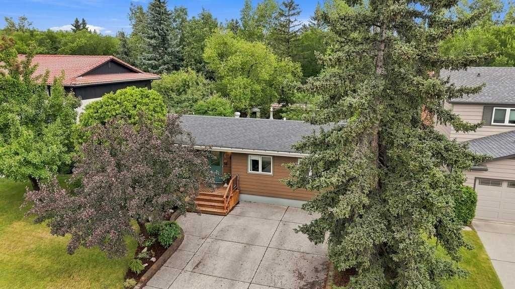 6 Varcourt Place NW, Calgary — photo 3 of 47