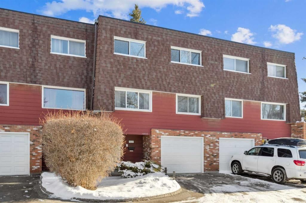 10618 Braeside Drive SW, Calgary — photo 2 of 25
