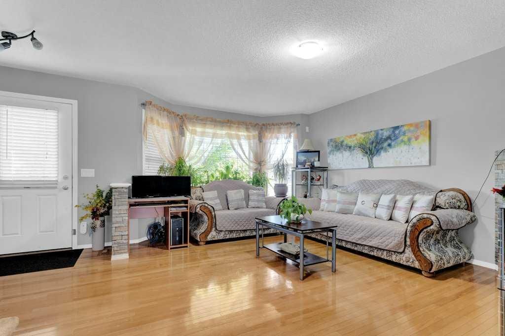 241 Covemeadow Road NE, Calgary — photo 5 of 32