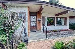 10212 8 Street SW, Calgary — main listing photo