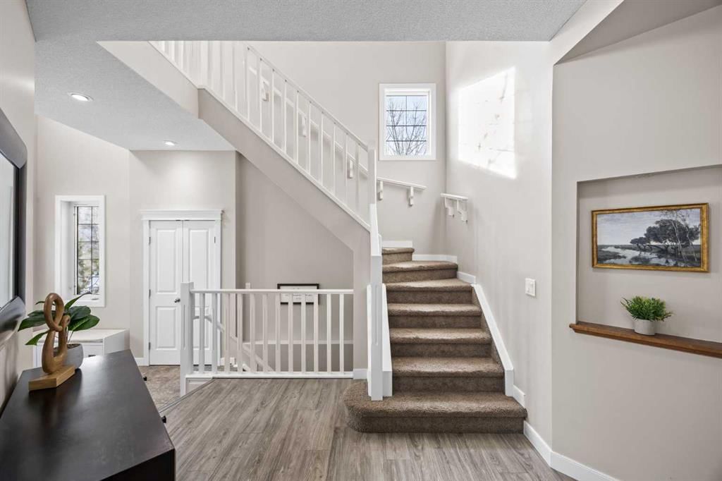 202 Royal Oak Heath NW, Calgary — photo 5 of 50