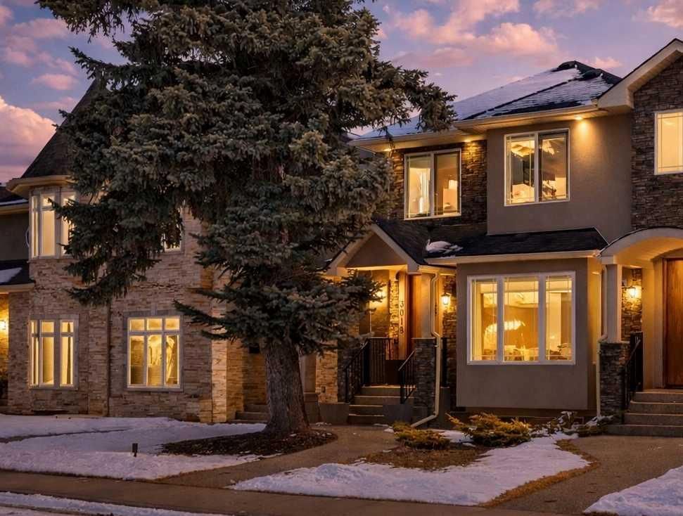 3018 30 Street SW, Calgary — main listing photo