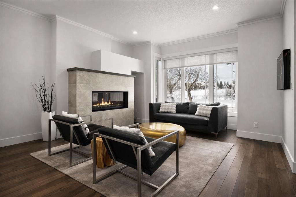3018 30 Street SW, Calgary — photo 2 of 25