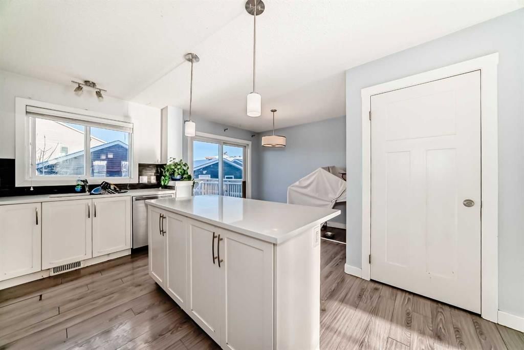 366 Auburn Bay Avenue SE, Calgary — photo 4 of 50