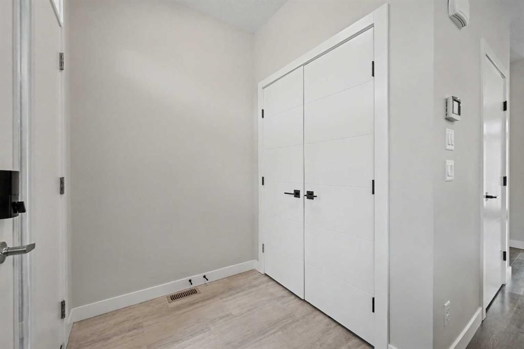 137 Sage Meadows Gardens NW, Calgary — photo 3 of 42
