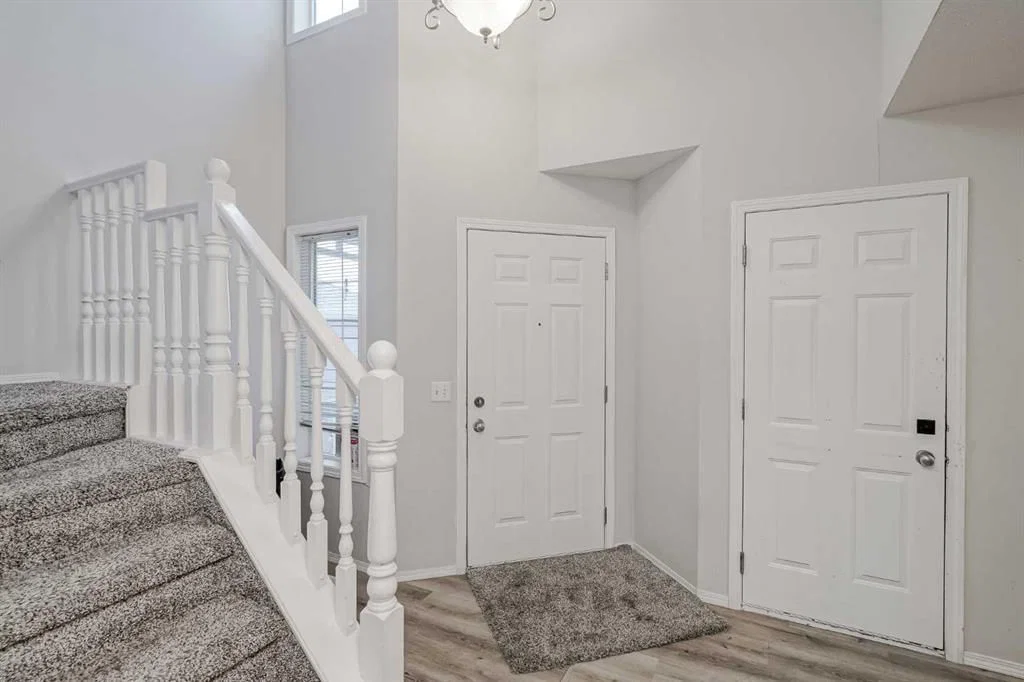 222 Bridleridge Way SW, Calgary — photo 2 of 32