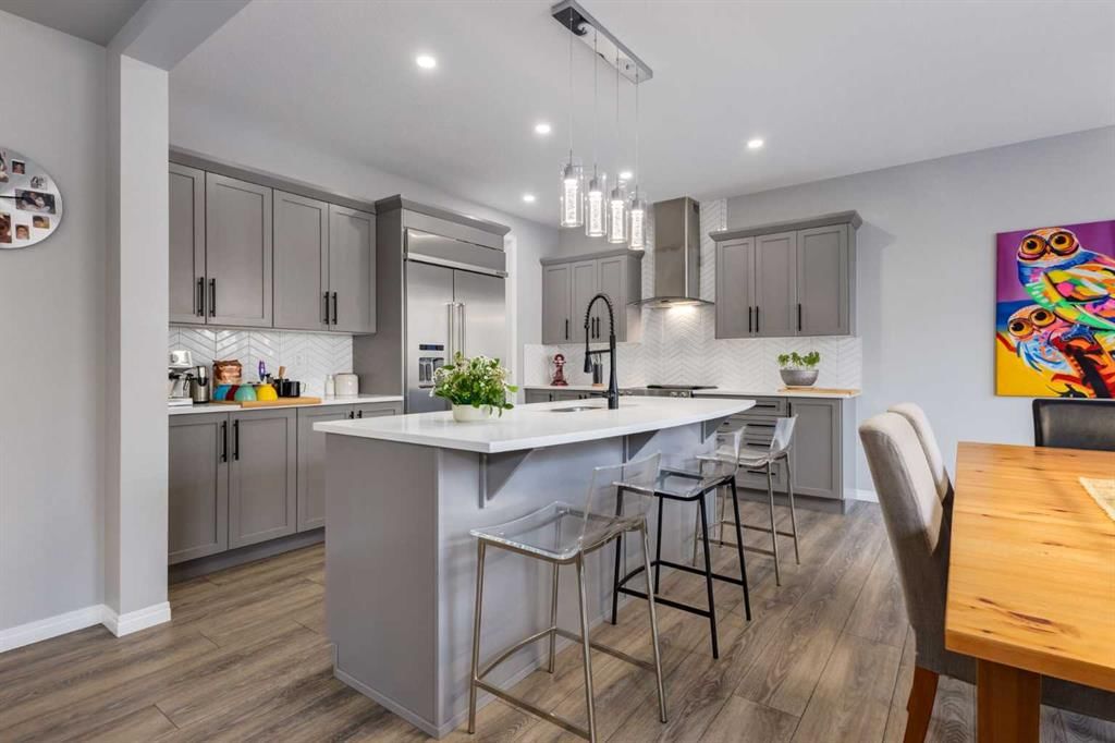 68 Yorkstone Grove SW, Calgary — main listing photo